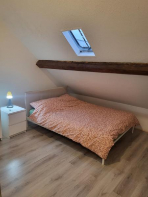 Enrike room 2